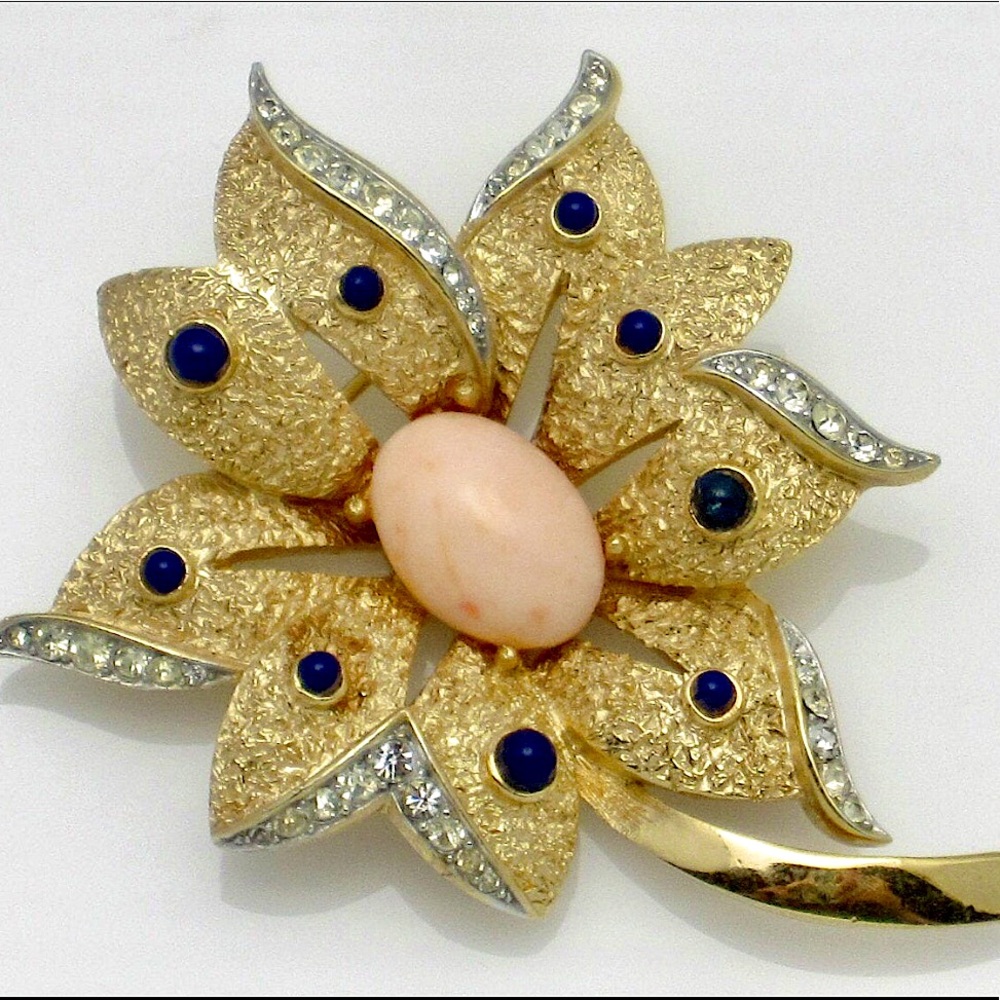 RARE Vintage Crown Trifari Figural Flower Brooch